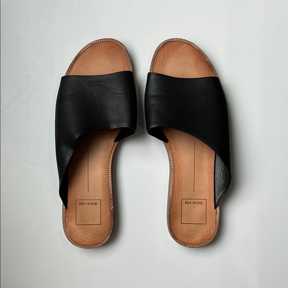 Dolce Vita Black and Tan Minimalist Slide Sandals